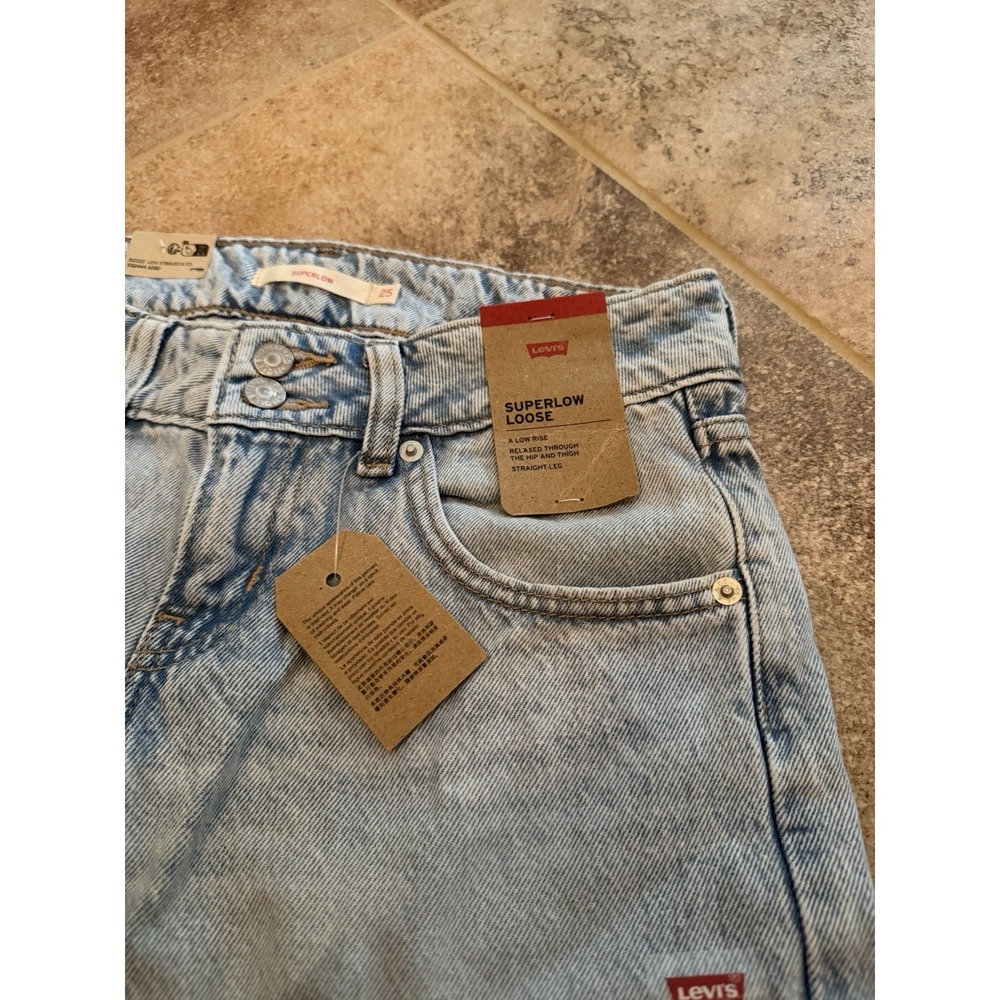 Women's Levi's Superlow Loose Straight Leg Jeans Light Blue Wash 25 X 32 NWT - Picture 3 of 10